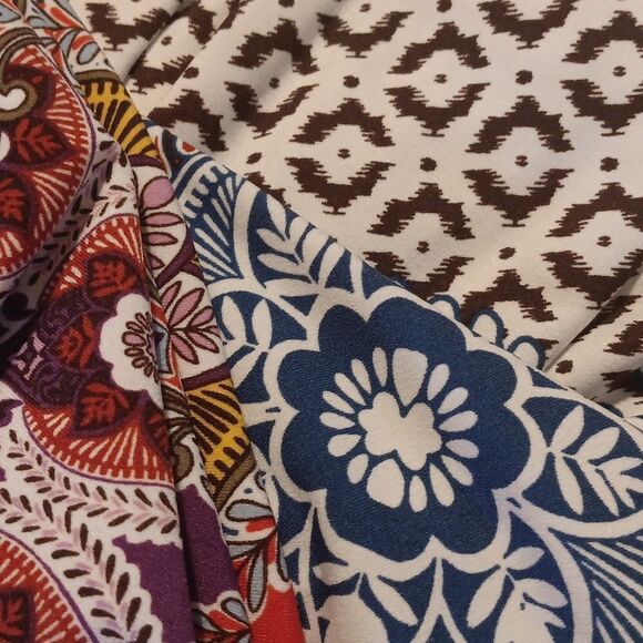 Chico's Printed Ruched Sleeve Dress - Picture 11 of 12